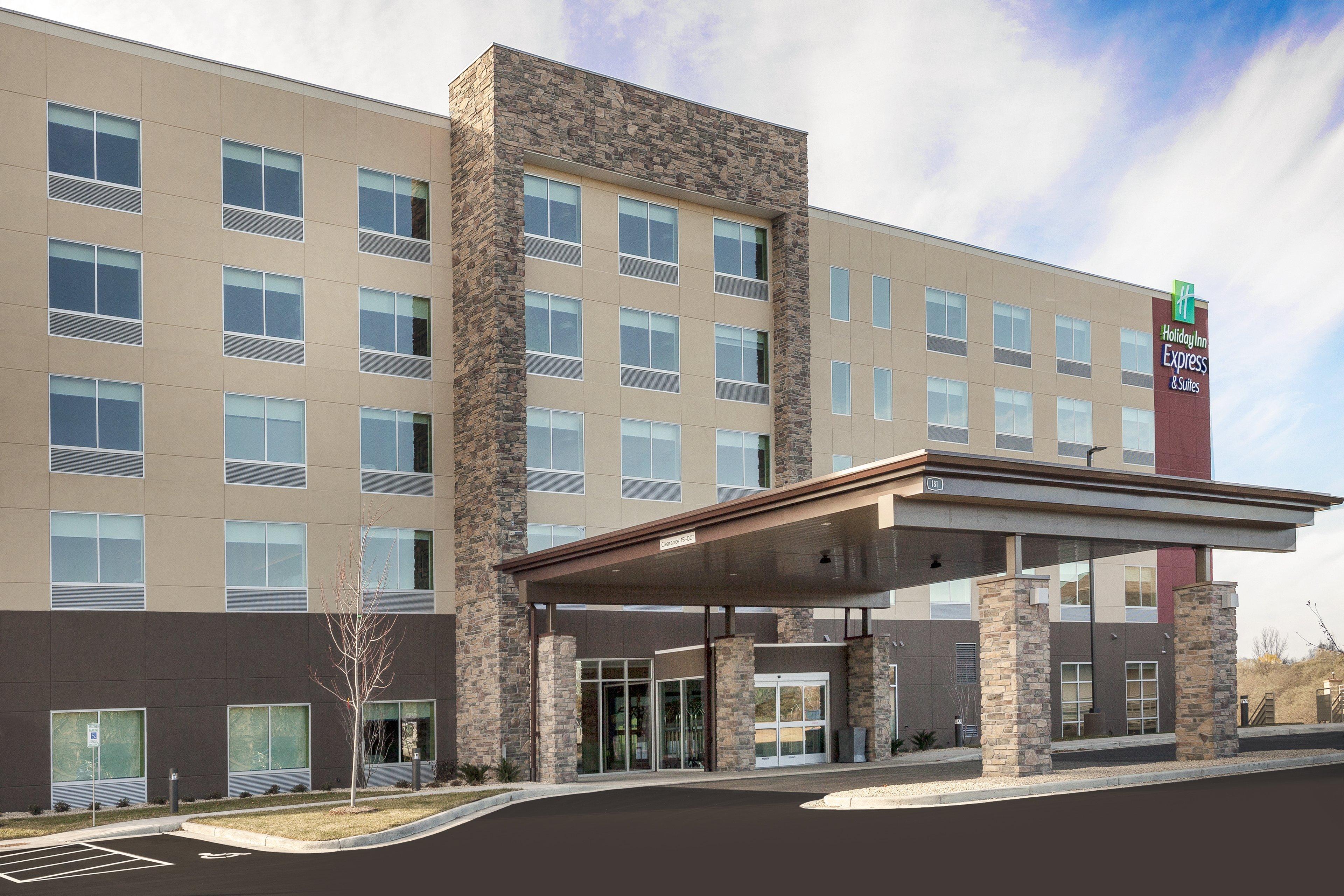 Holiday Inn Express & Suites - Hudson I-94 By Ihg Ngoại thất bức ảnh